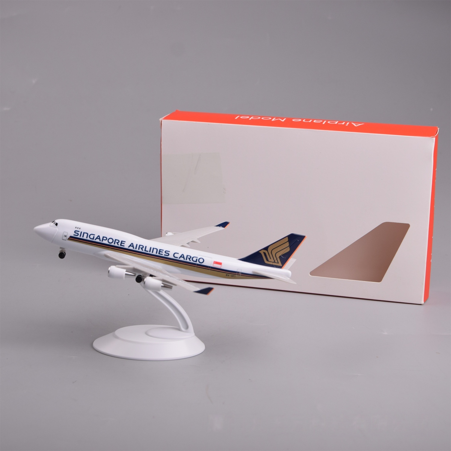 طائرة نموذجية من البلاستيك ABS - مراجعة Model Airplane Plastic وسعره